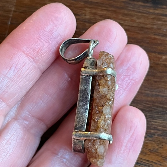 Handcrafted Druzy Agate Quartz Pendant set in Sterling Silver!  Gently loved! - Picture 8 of 8